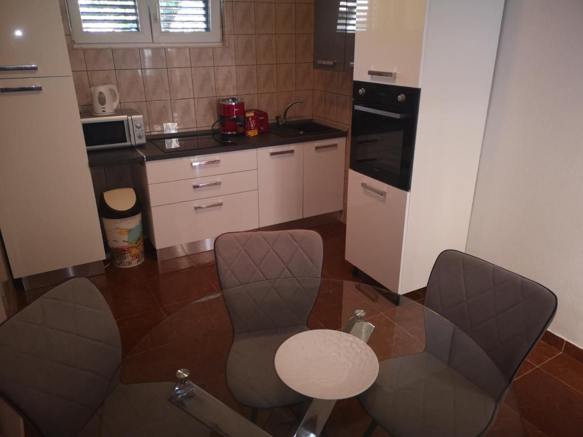 Apartment Ivana Biograd Na Moru Exterior photo